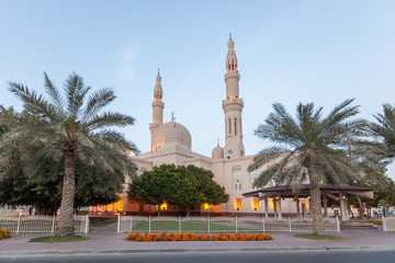 Fototapeta na wymiar Jumeirah Mosque in Dubai, United Arab Emirates