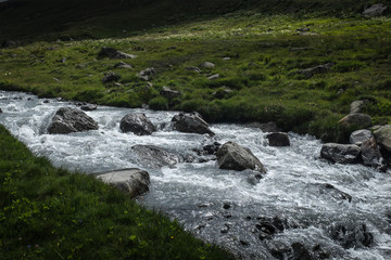 Obraz premium torrent de montagne