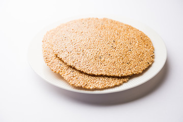 Til Roti or Tilgul rotla or papdi