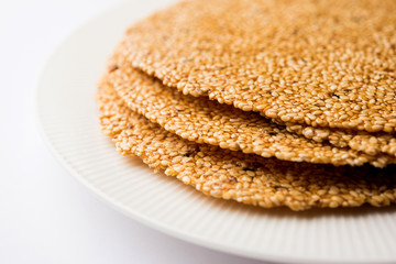 Til Roti or Tilgul rotla or papdi