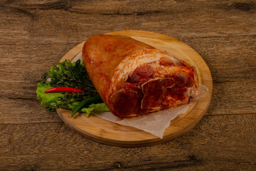  Raw pork knuckle