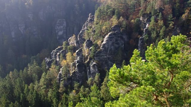 Felsen im Basteigebiet in der Sächsischen Schweiz, Sachsen in Deutschland
