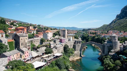 Papier Peint photo Stari Most Stari Most est un pont ottoman reconstruit du XVIe siècle dans la ville de Mostar en Bosnie-Herzégovine L& 39 original a duré 427 ans, jusqu& 39 à sa destruction le 9 novembre 1993