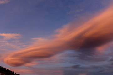 Altocumulus lenticularis cloud
