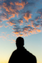 Obraz premium clouds behind man