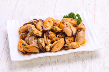 Pickled mussels in the bowl