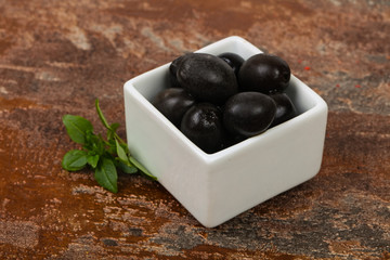 Black olives in the bowl