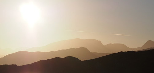 Sonnenaufgang an der norwegischen Küste
