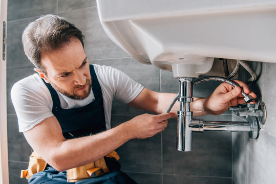 Plumber Images – Browse 195,875 Stock Photos, Vectors, and Video |  adobe stock
