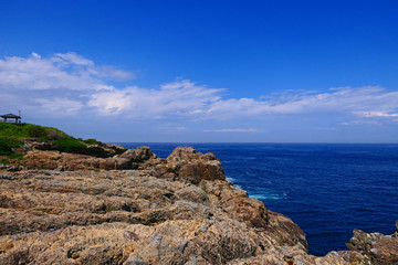 魹ヶ崎より太平洋を臨む。三陸復興国立公園、重茂半島の景勝地。宮古　岩手　日本。５月下旬。
