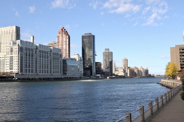 Fototapeta na wymiar View of East River New York City