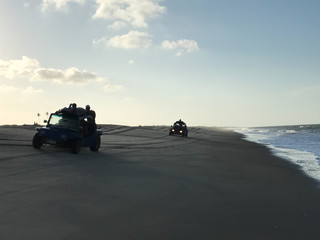 Jeeptour in Brasilien am Strand
