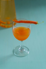 sparkling drink with detox water and carrots