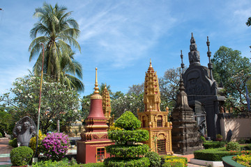 Fototapeta premium Wat Preah Prom Rath beautiful temple view in Siem Reap, Cambodia
