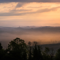 Obraz premium sunrise on the toscany