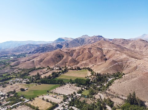 Vue sur la Vall&eacute;e d'Elqui de Vicuna