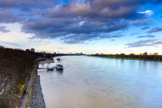รูปภาพRodenkirchen – เลือกดูภาพถ่ายสต็อก เวกเตอร์ และวิดีโอ238 | Adobe ...