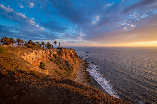 Beautiful Point Vicente Lighthouse at Sunset © Andy Konieczny