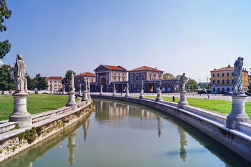 Fototapeta na wymiar Canal of Prato della Valle square, Padua, Italy