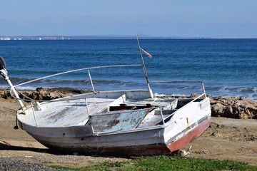 Obraz premium old Cyprus boat