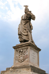 Fototapeta na wymiar Statue in Hadrian Bridge, Rome, Italy