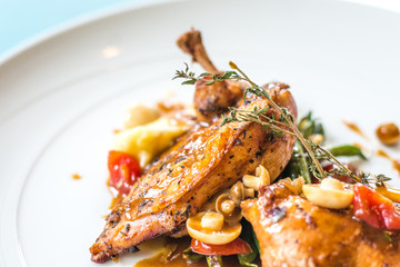 Grilled Poulet creamy mashed purple yam and sautéed vegetables