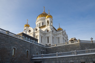 Fototapeta na wymiar Winter view of the Cathedral of Christ the Saviour in Moscow, Russia