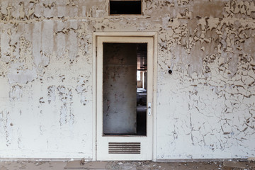 Fototapeta na wymiar Abandoned building