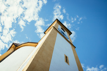 Obraz premium Beautiful little church, blue sky