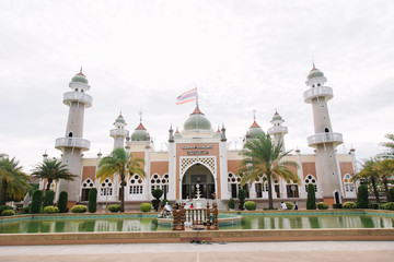 Fototapeta na wymiar landmark of Pattani is the mosque beautiful in the Thailand , Pattani Province