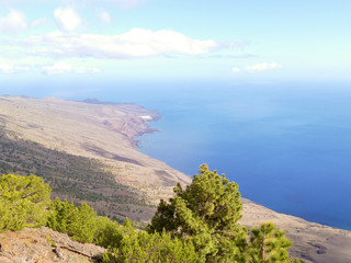 Obraz premium View of a coastal landscape and the sea, El Hierro, Spain