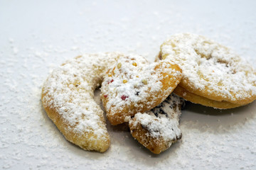 selbst gebacken plätzchen schnee und staub zucker