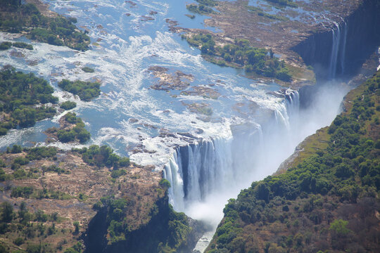 Victoria Falls, Aerial view © Leonard Zhukovsky