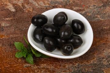 Black olives in the bowl
