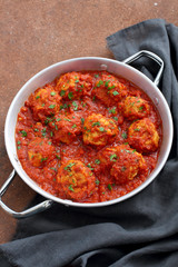 pasta con Polpette polpette con pomodoro e fritte