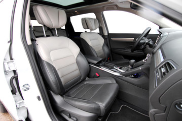 Front car seats