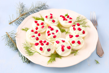 Gefüllte Eier für Weihnachten	