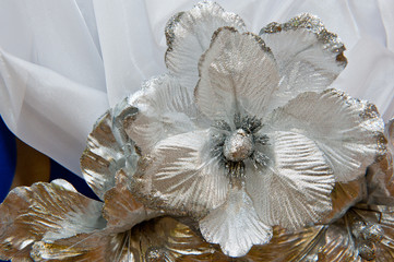 Decorative silver flower decorations for the Christmas tree
