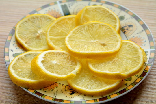 cytryna w plastrach