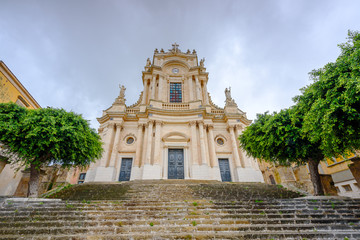 Obraz premium The temple in the style of Barocco in the old town of Modica, Sicily, Italy