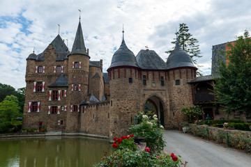 Fototapeta na wymiar Water castle Satzvey in Germany