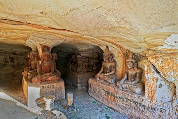 Grottes de Monywa, statues de Bouddha