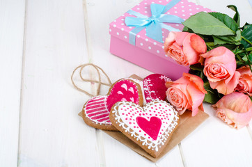 Homemade gingerbread hearts and beautiful flowers for Valentine's Day