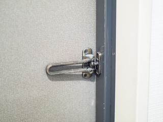 錆びたドアガード