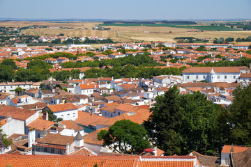 Fototapeta na wymiar The view of city residential houses surrounding the Cathedral (Se) of Evora. Portugal