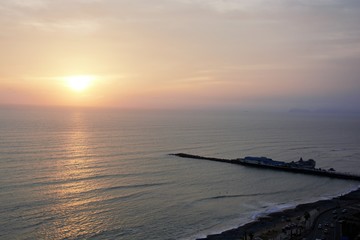 Obraz premium beautifull sunset on the Peruvian coast 