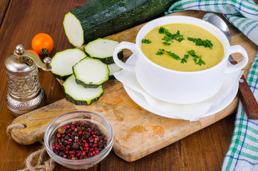 Vegetable soup zucchini cream