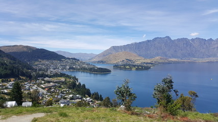 Fototapeta na wymiar This is a mountain lookout of Queenstown, New Zealand. This is one of New Zealand's top travel destinations. There are many activities to do or just enjoy the beautiful nature here.
