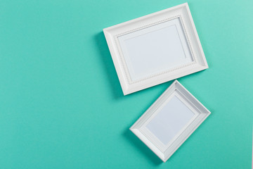  frames on menthol background