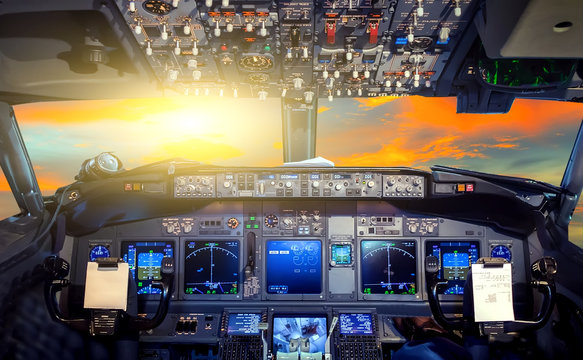 Sunrise cockpit Flight Deck